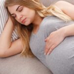 Pourquoi certaines femmes sentent leur ventre durcir soudainement pendant la grossesse ?