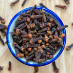 Comment Utiliser le Clou de Girofle pour Nettoyer l&rsquo;Uterus