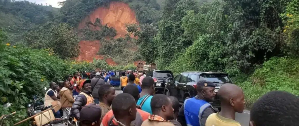 Arrêt des fouilles sur la Falaise de Dschang : une dizaine de personnes toujours portées disparues