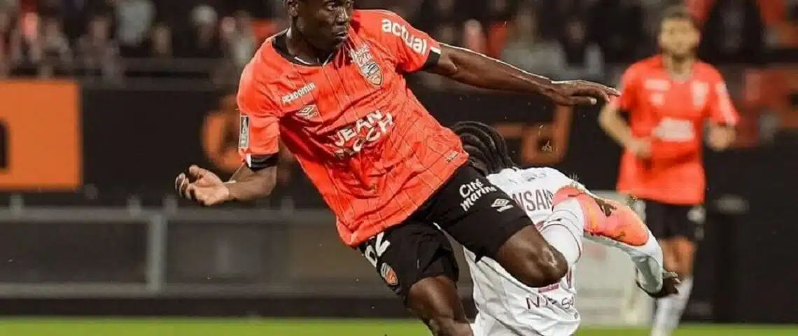 Le FC Lorient veut sécuriser l’avenir d’Arthur Avom Ebong 1 Le FC Lorient veut sécuriser l’avenir d’Arthur Avom Ebong
