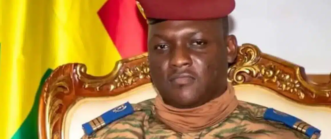 Burkina Faso : Le président Ibrahim Traoré limoge le Premier ministre Apollinaire Joachim Kyélem de Tambèla