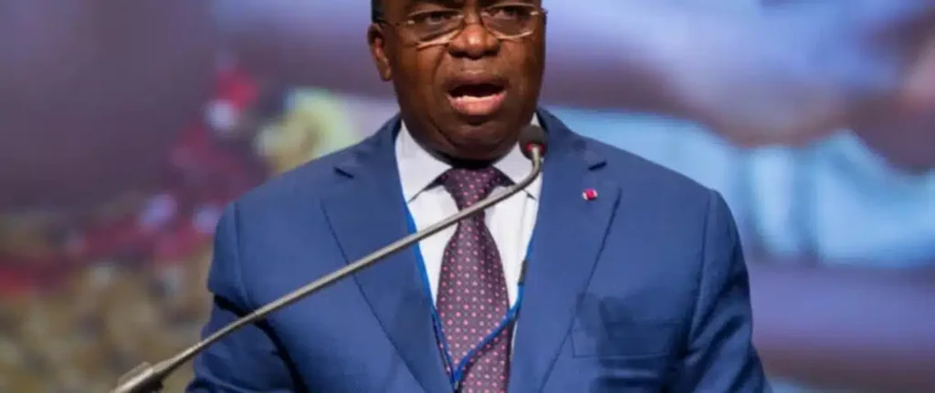 Cameroun : Louis Paul Motaze dément une hausse du prix du carburant en 2025