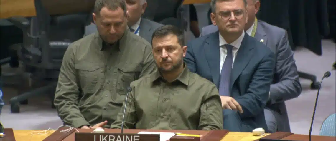 Ukraine : Zelensky propose des négociations avec la Russie et espère l'aide de l'OTAN