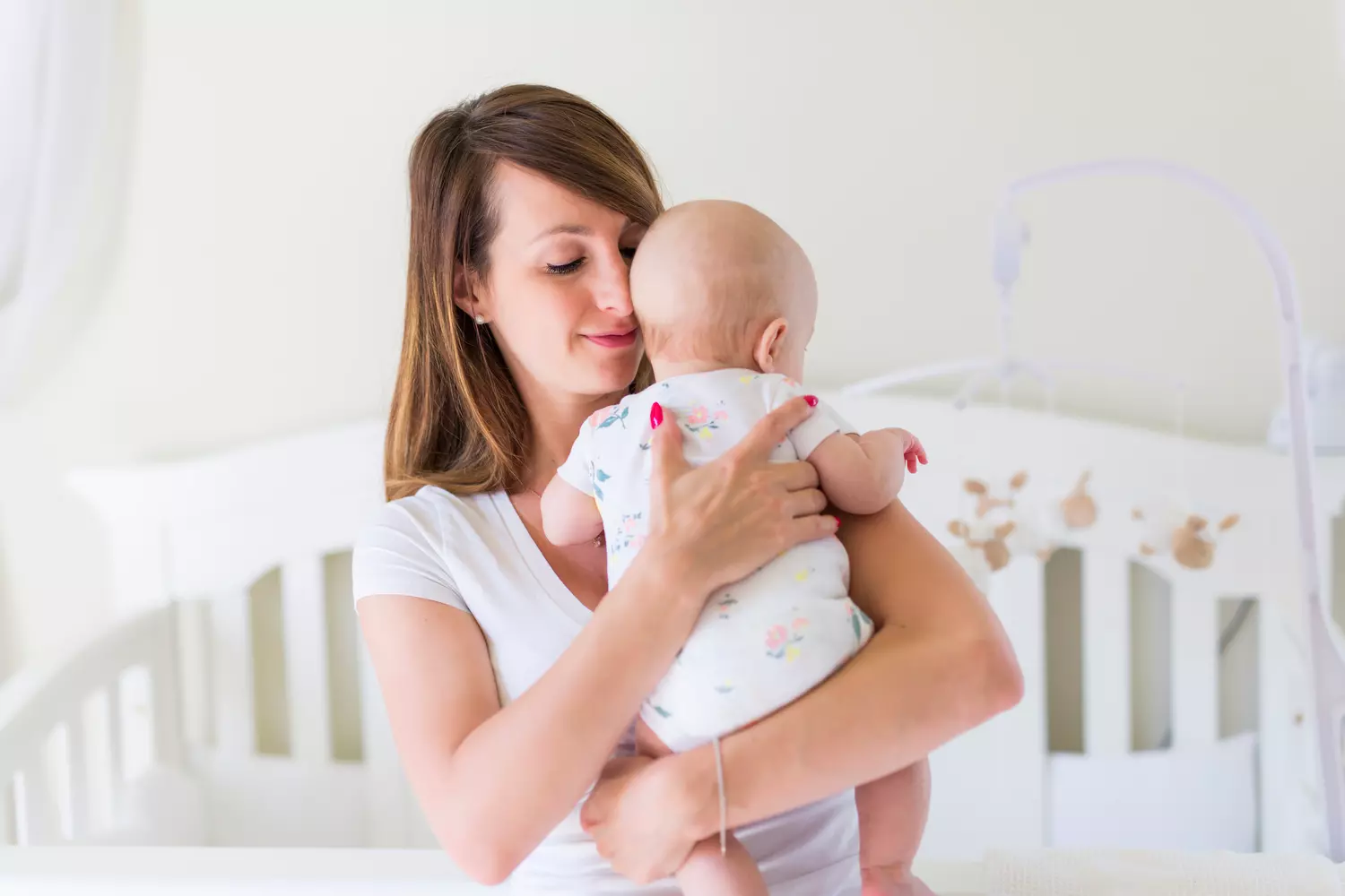 Comment faire roter bébé : 3 positions infaillibles