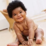 Quand et comment couper les cheveux de bébé 