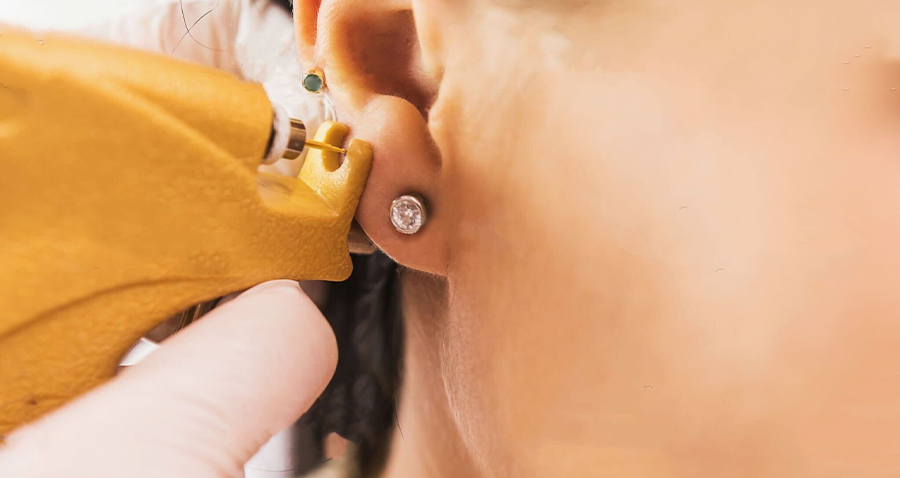 Quand percer les oreilles de bébé ?