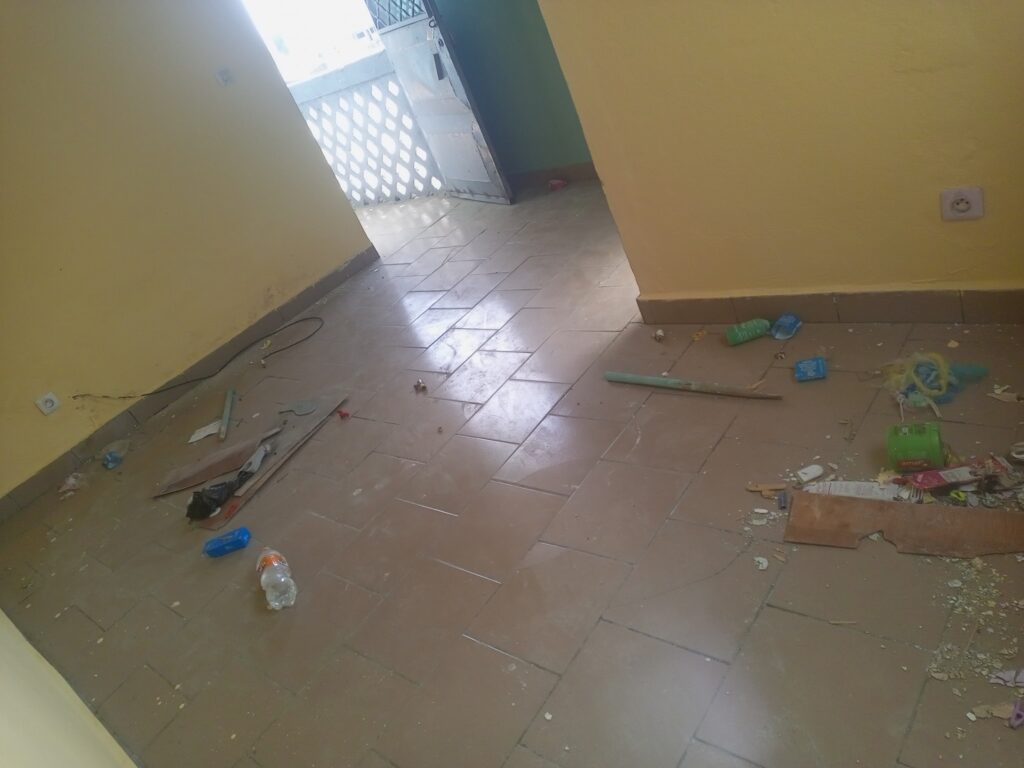 Studio moderne à louer - Bepanda - 50 000