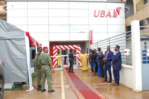 UBA Recrute de Jeunes Diplômés au Cameroun  et en Afrique