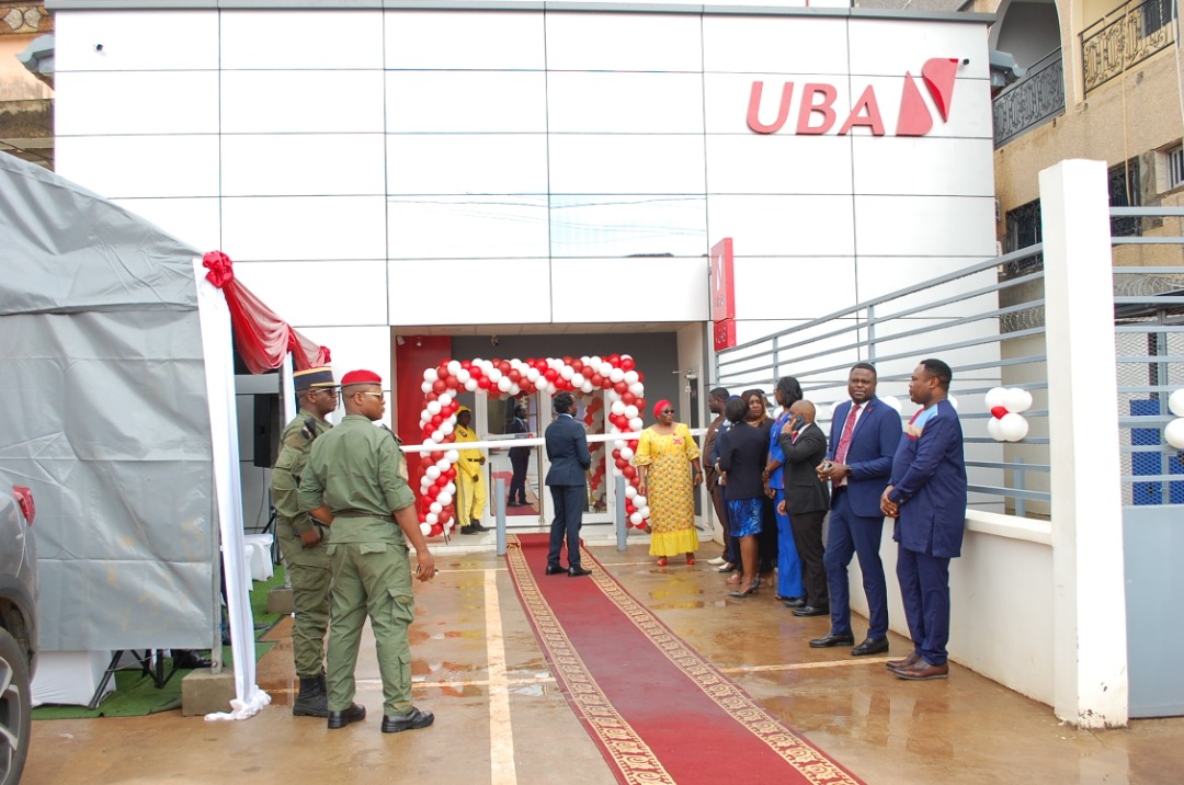 UBA Recrute de Jeunes Diplômés au Cameroun  et en Afrique