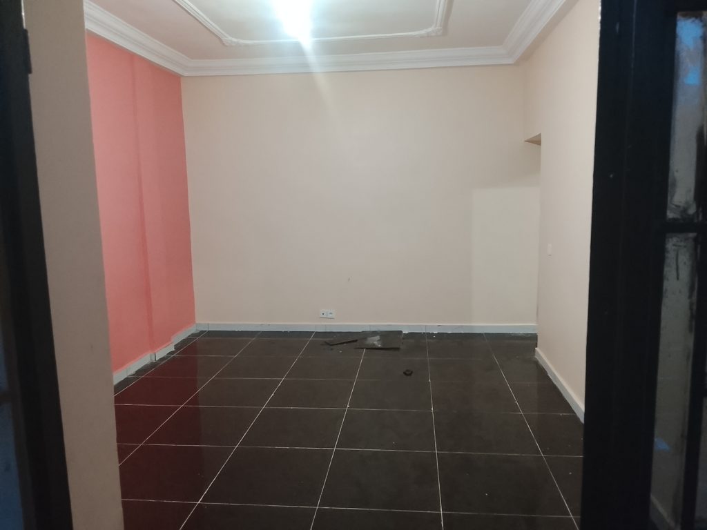 Studio Moderne à Louer à Ndogpassi (Ari) – Douala 5 Studio Moderne à Louer à Ndogpassi (Ari) – Douala